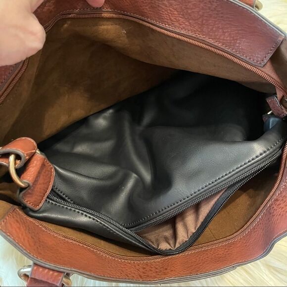 Victoria Elizabeth Dual Leather Purse - Picture 10 of 16